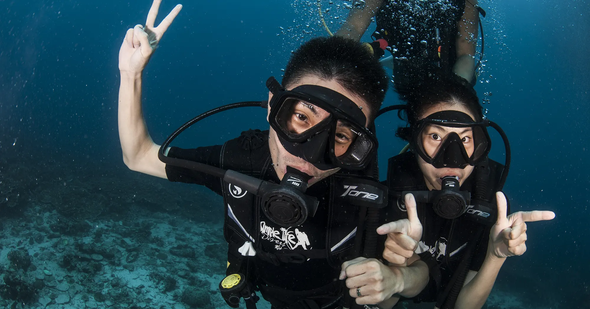 Intro dive at Aow Leuk in Koh Tao