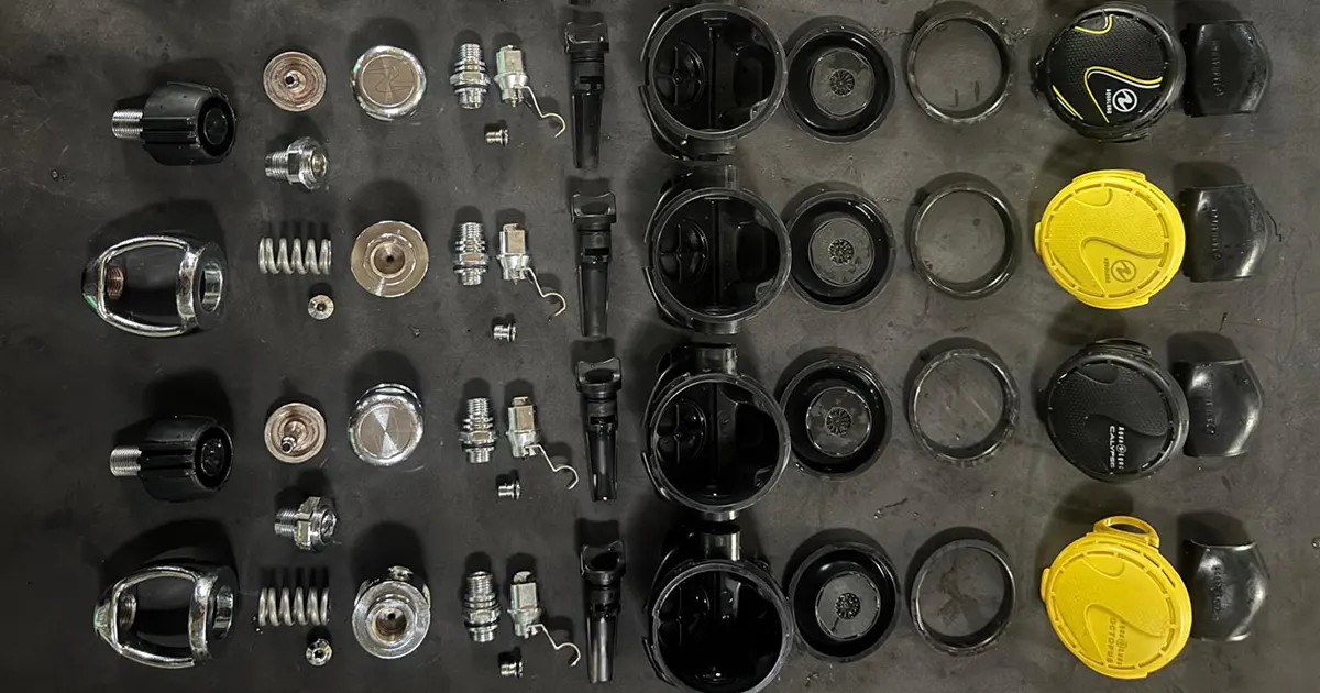 Diving regulator servicing course